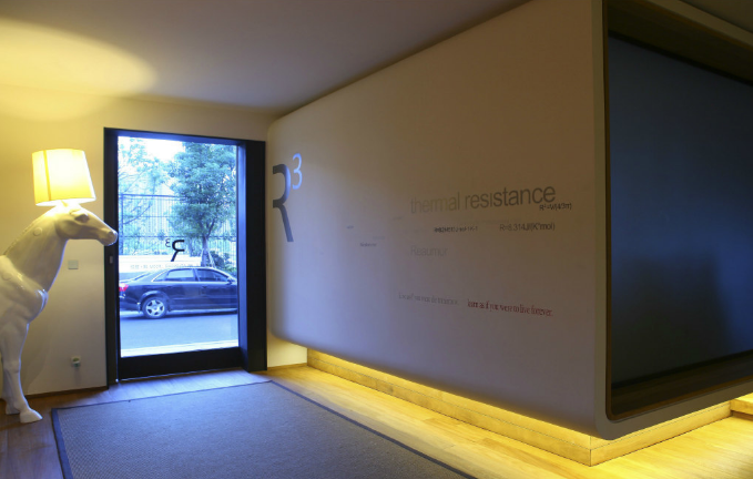 上海辦公室裝修設(shè)計大揭秘:頂面噴涂,你了解多少?