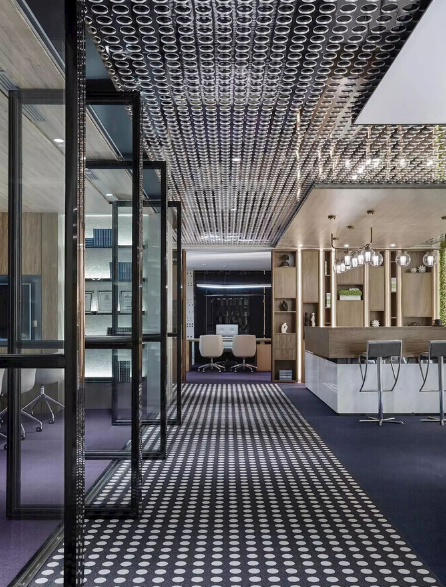 上海辦公室裝修設計：如何選購雕塑擺件，打造獨特辦公空間！